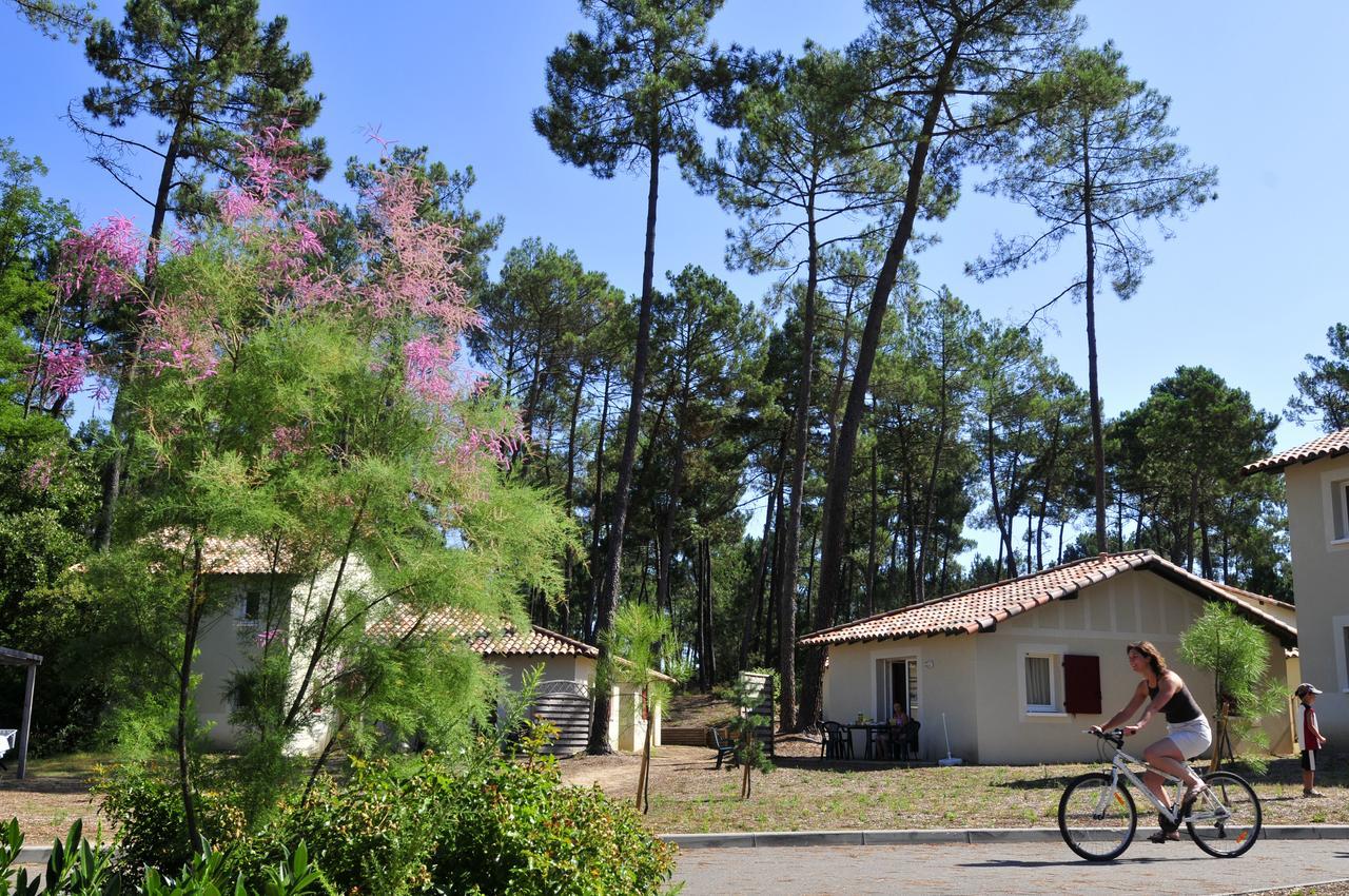 Residence Goelia Les Demeures Du Lac Кастельжалу Экстерьер фото